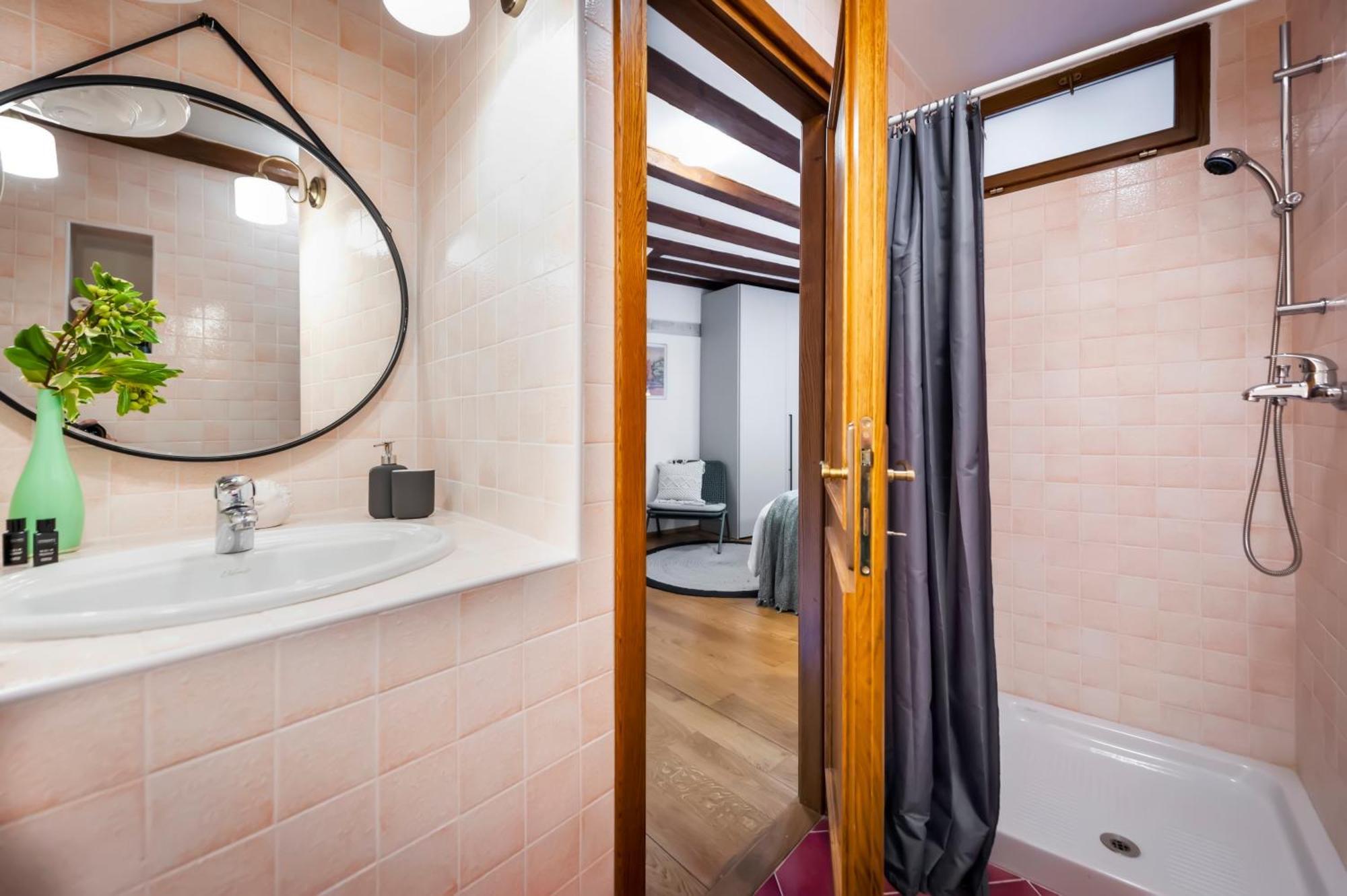 Noemi'S Rooms Ровінь Номер фото