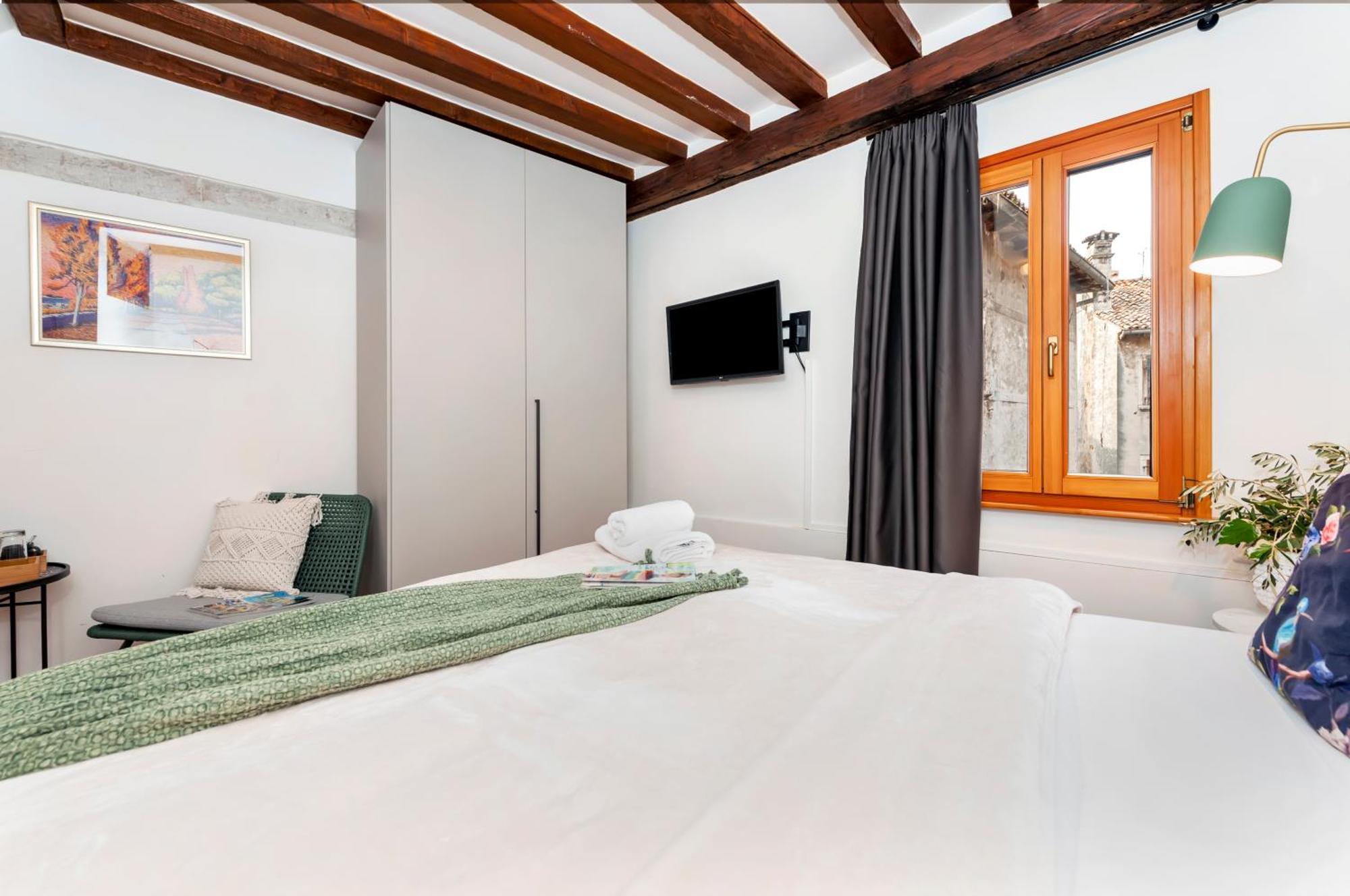 Noemi'S Rooms Ровінь Номер фото