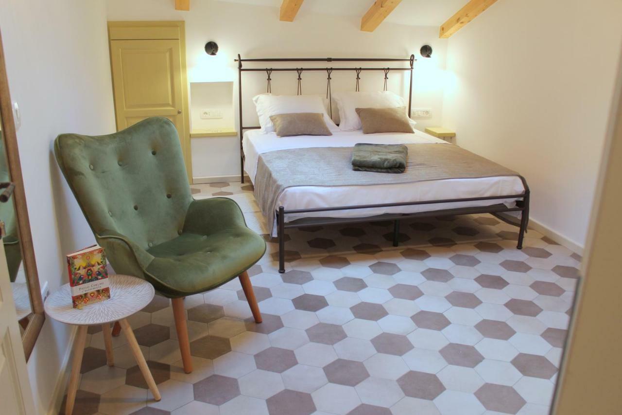 Noemi'S Rooms Ровінь Екстер'єр фото