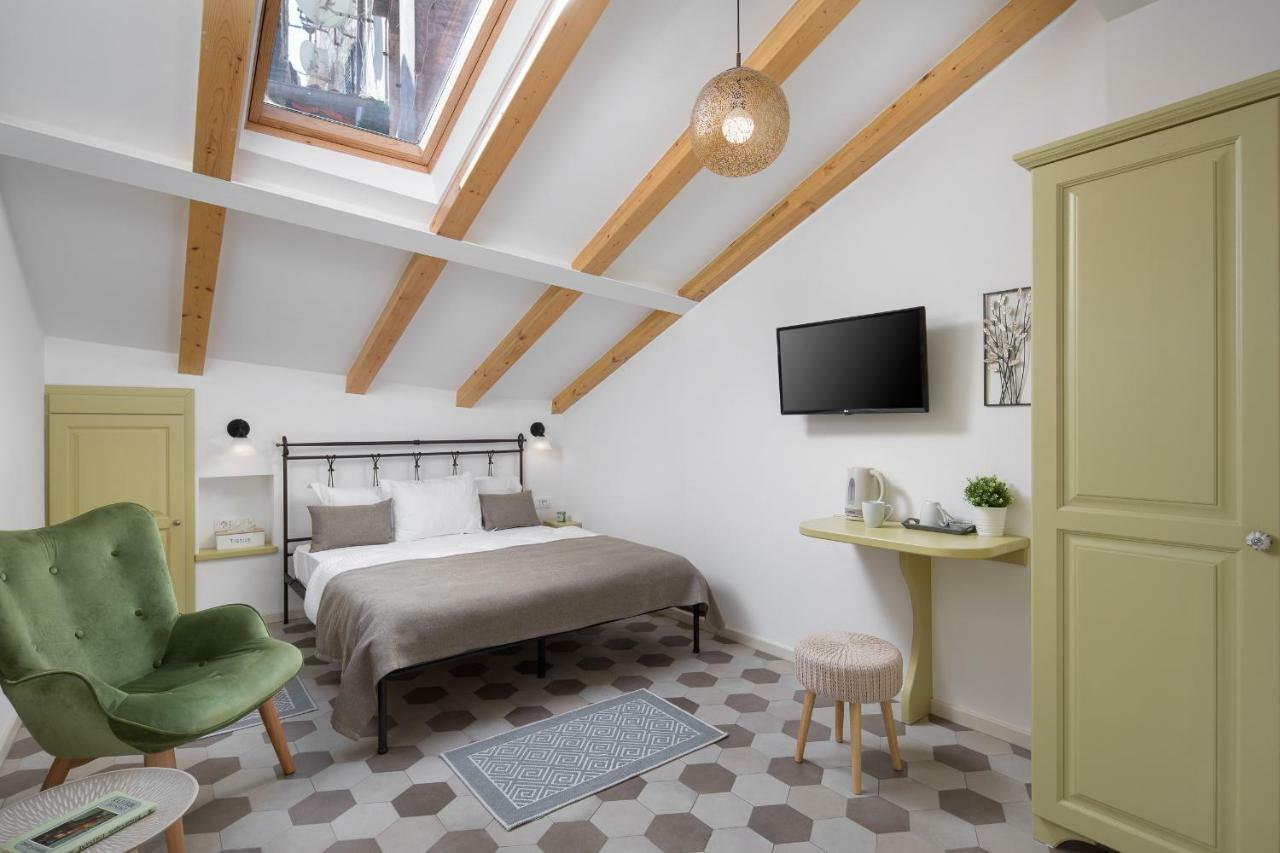 Noemi'S Rooms Ровінь Екстер'єр фото